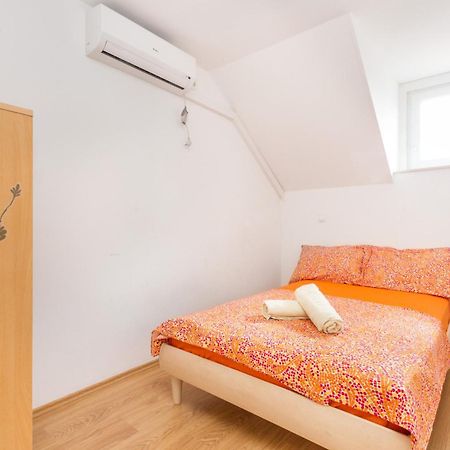 Apartments Bepina- 5 Mins From The Center Split Luaran gambar