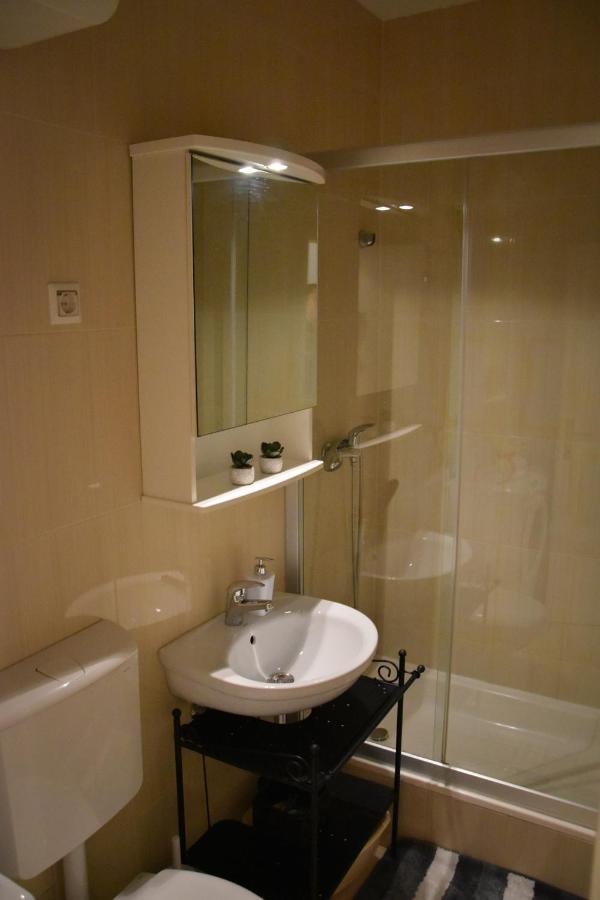 Apartments Bepina- 5 Mins From The Center Split Luaran gambar