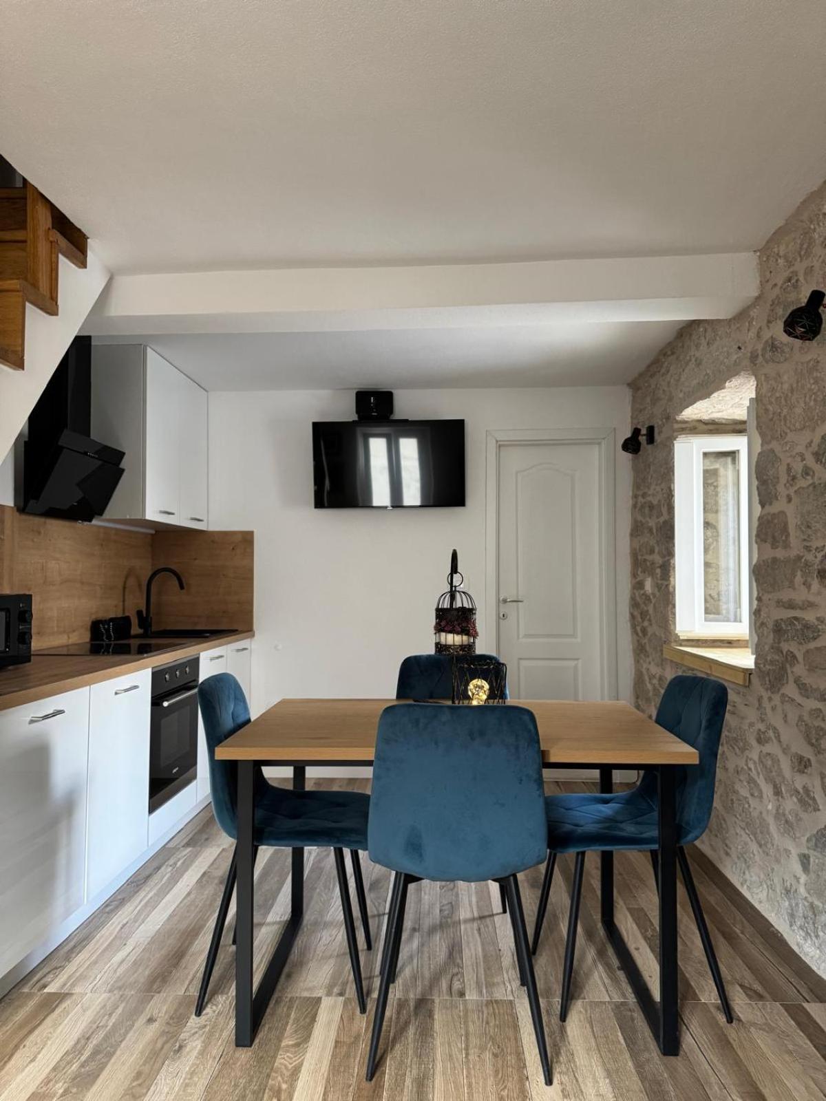 Apartments Bepina- 5 Mins From The Center Split Luaran gambar