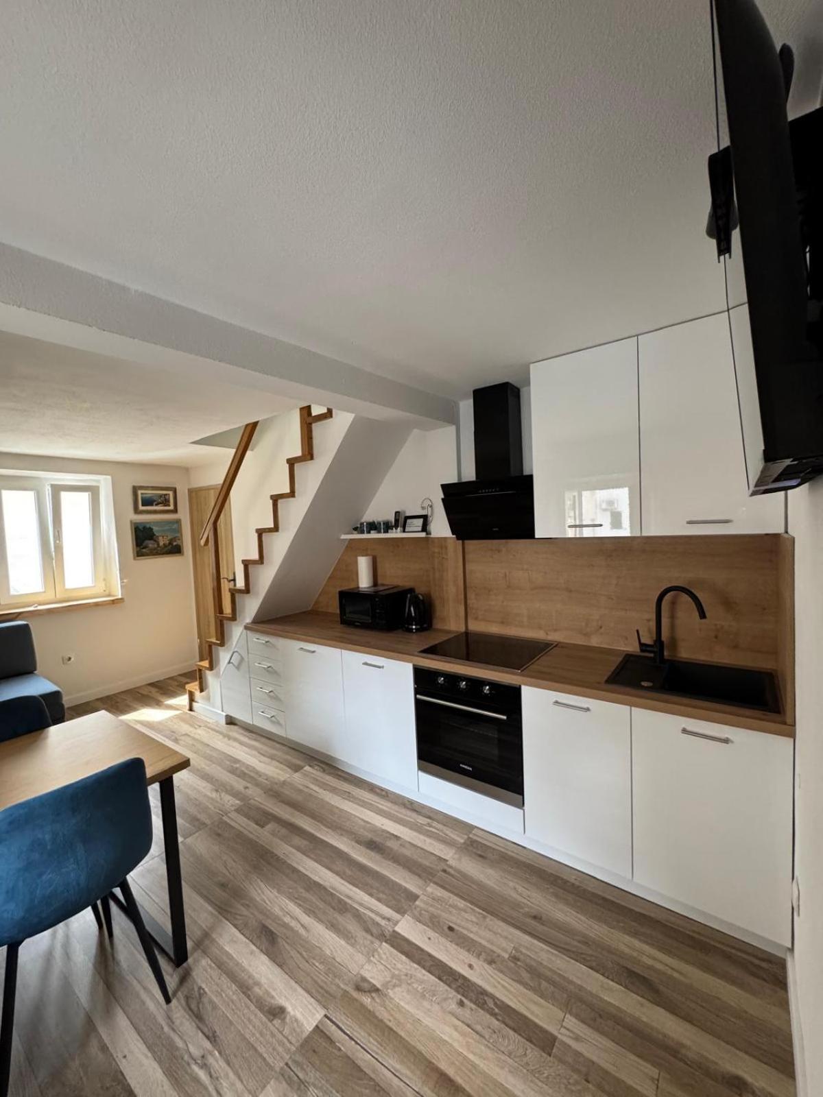 Apartments Bepina- 5 Mins From The Center Split Luaran gambar