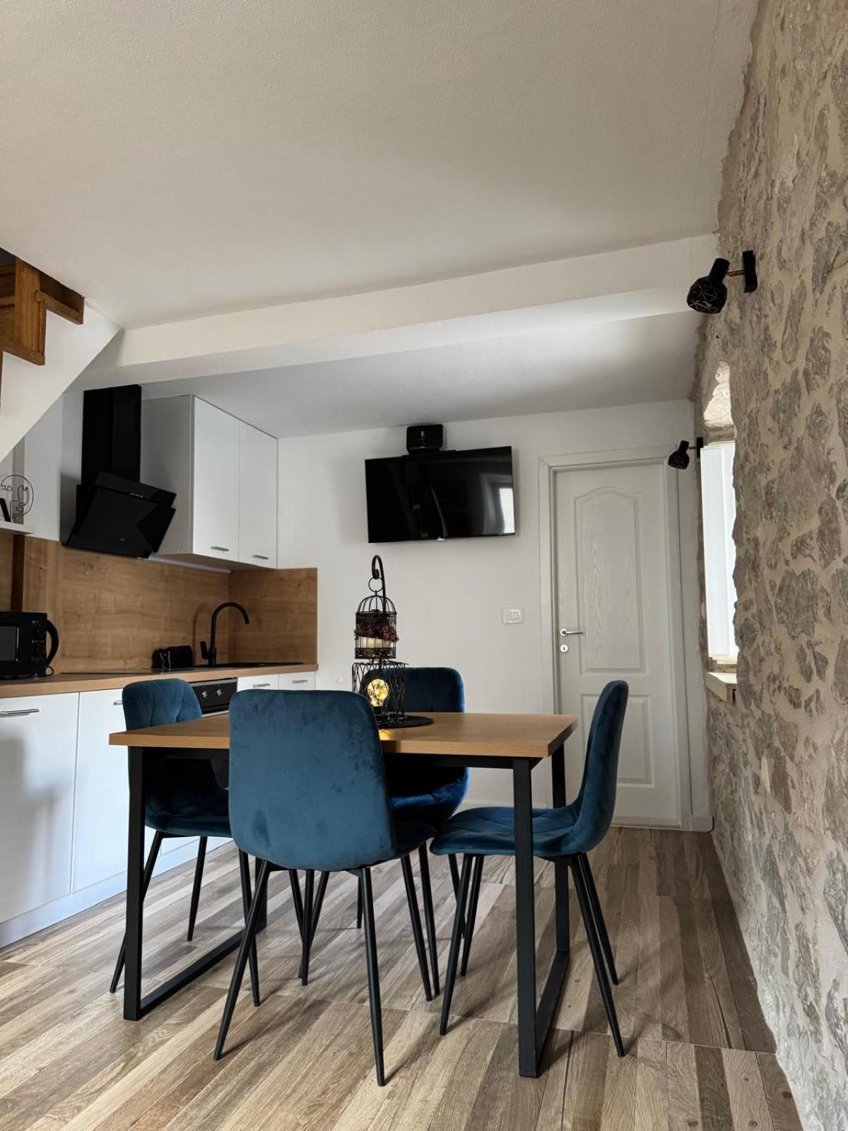 Apartments Bepina- 5 Mins From The Center Split Luaran gambar