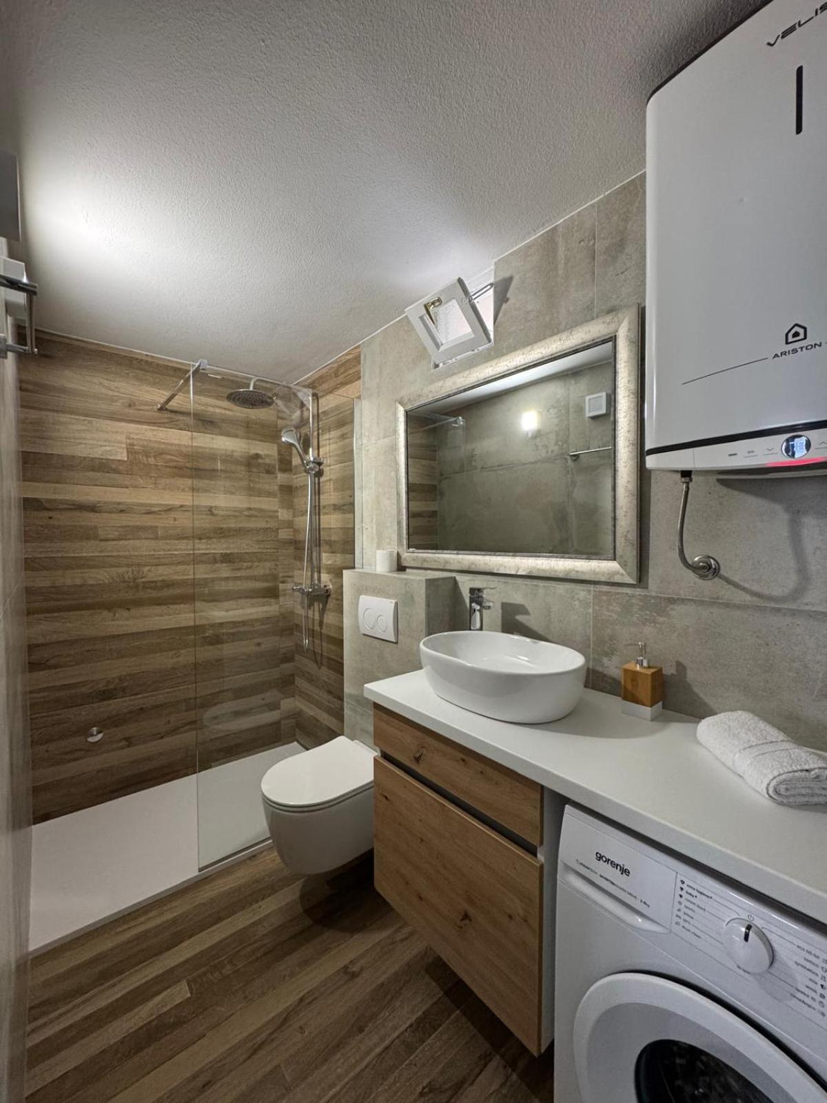 Apartments Bepina- 5 Mins From The Center Split Luaran gambar