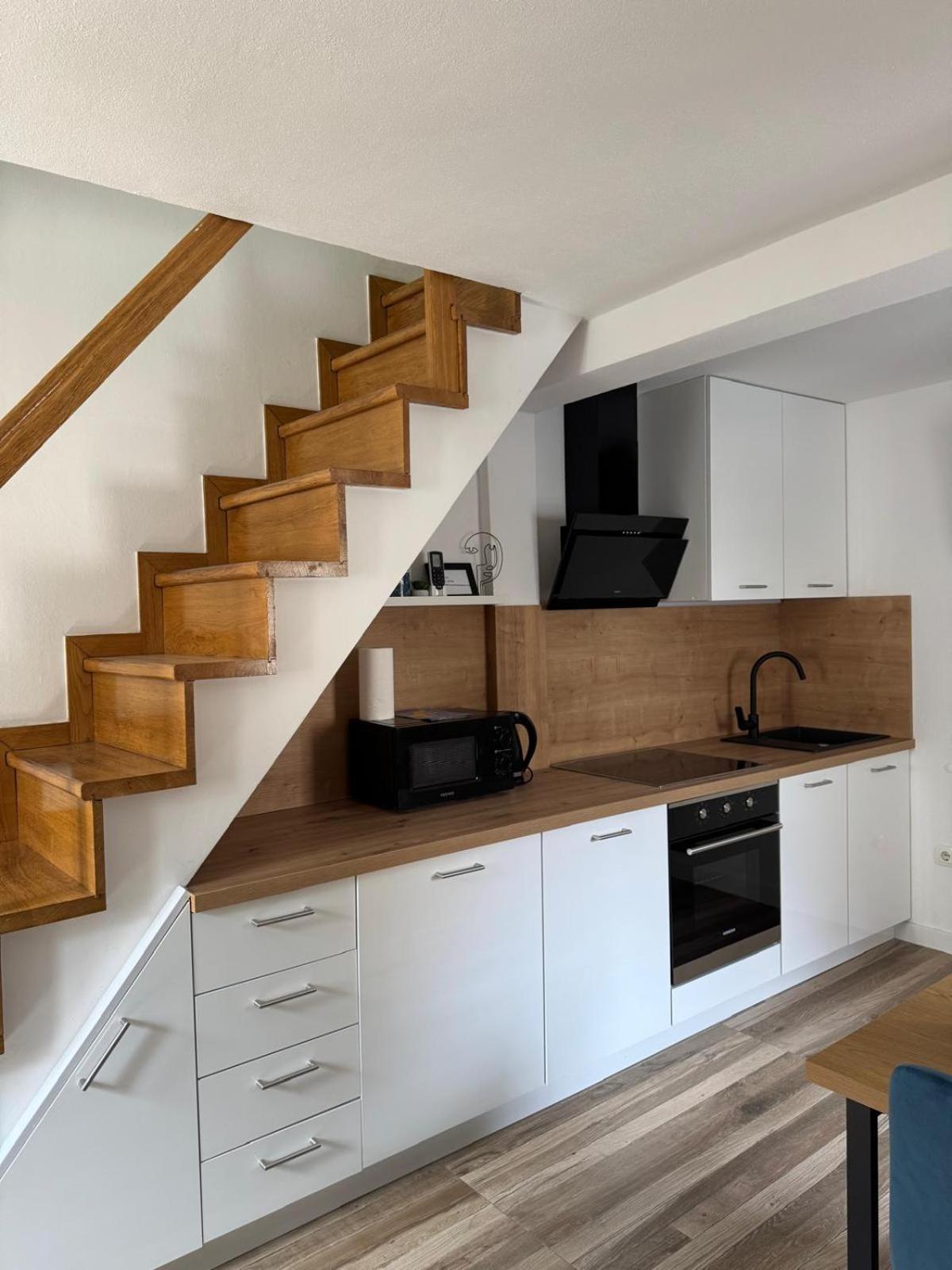 Apartments Bepina- 5 Mins From The Center Split Luaran gambar