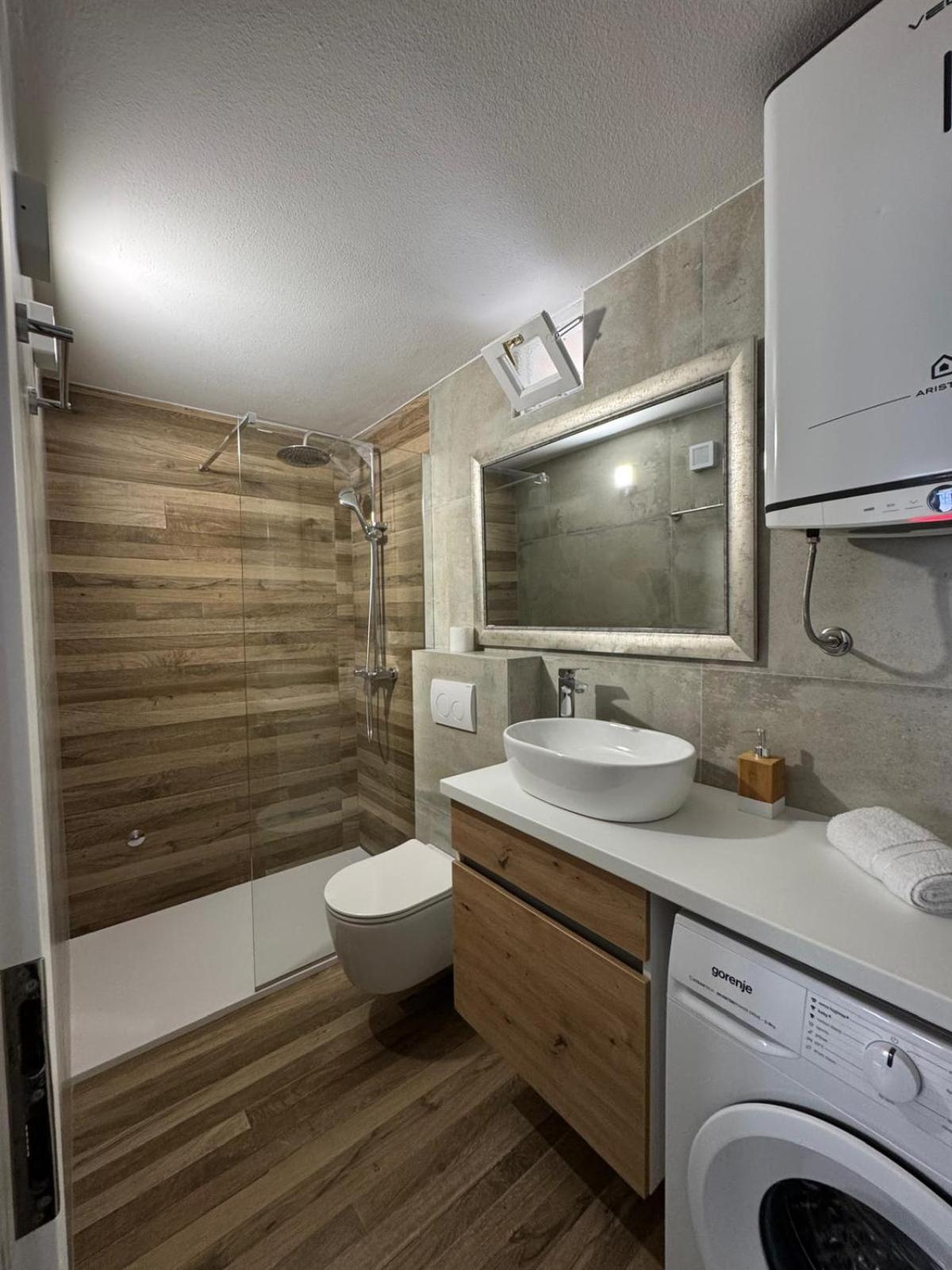 Apartments Bepina- 5 Mins From The Center Split Luaran gambar