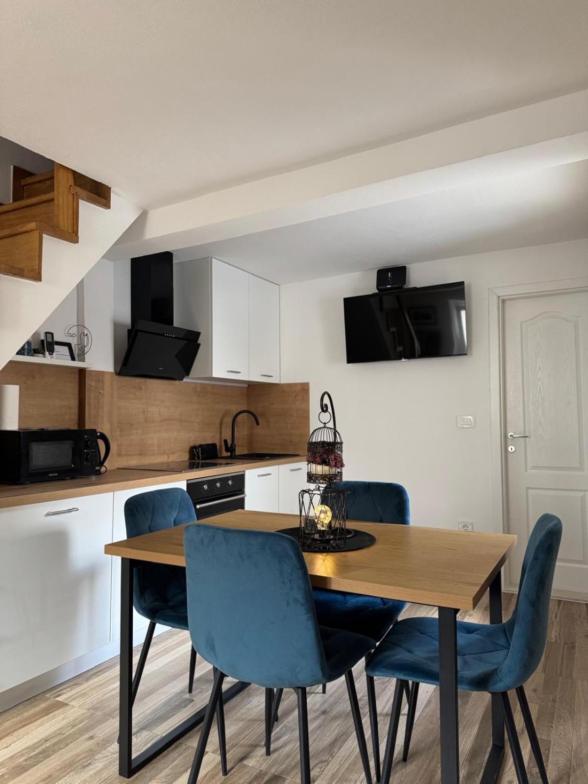 Apartments Bepina- 5 Mins From The Center Split Luaran gambar