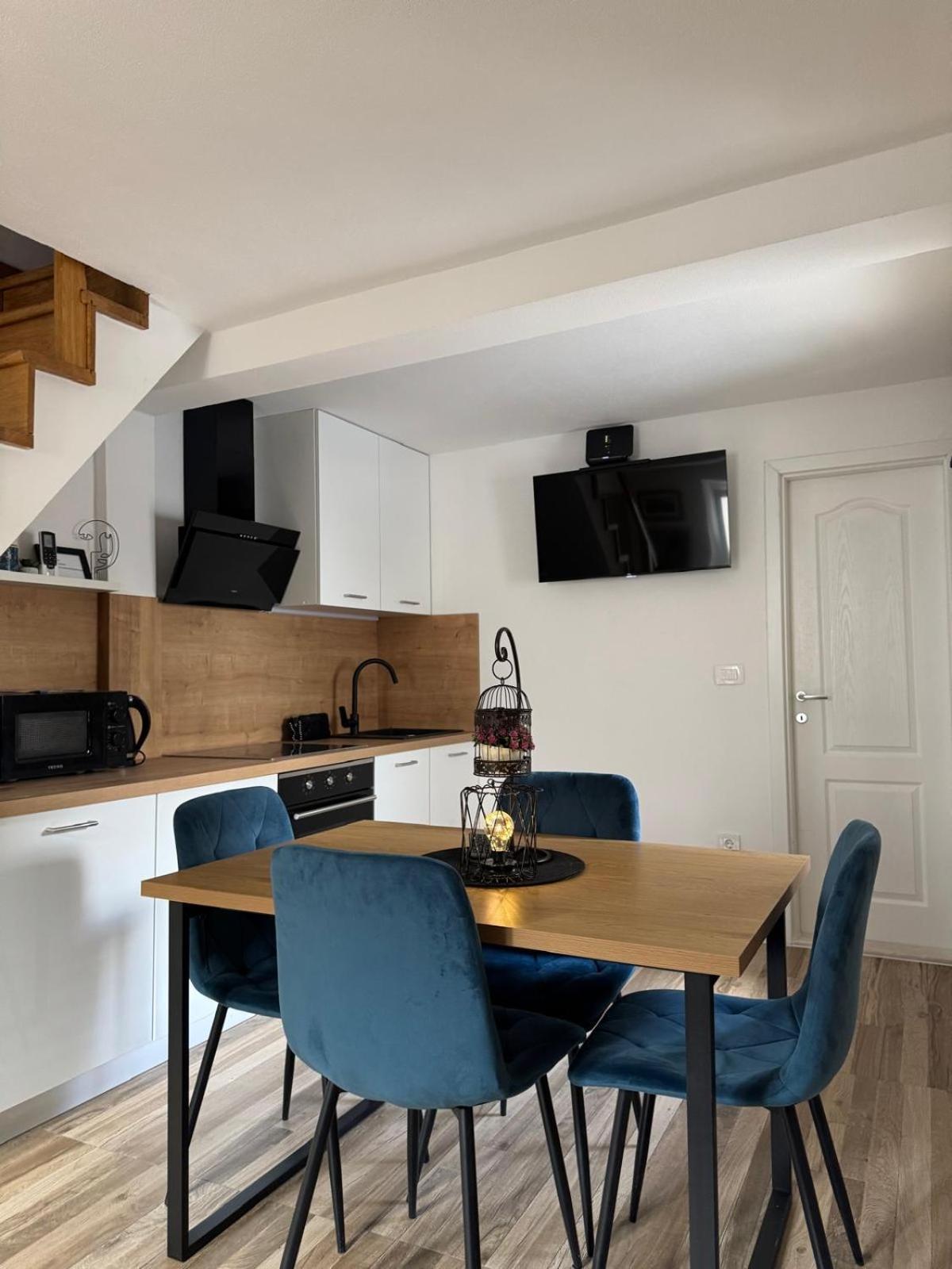 Apartments Bepina- 5 Mins From The Center Split Luaran gambar