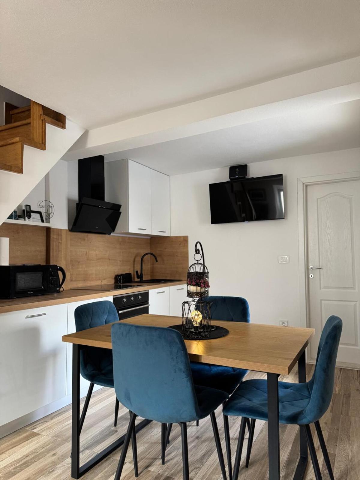 Apartments Bepina- 5 Mins From The Center Split Luaran gambar