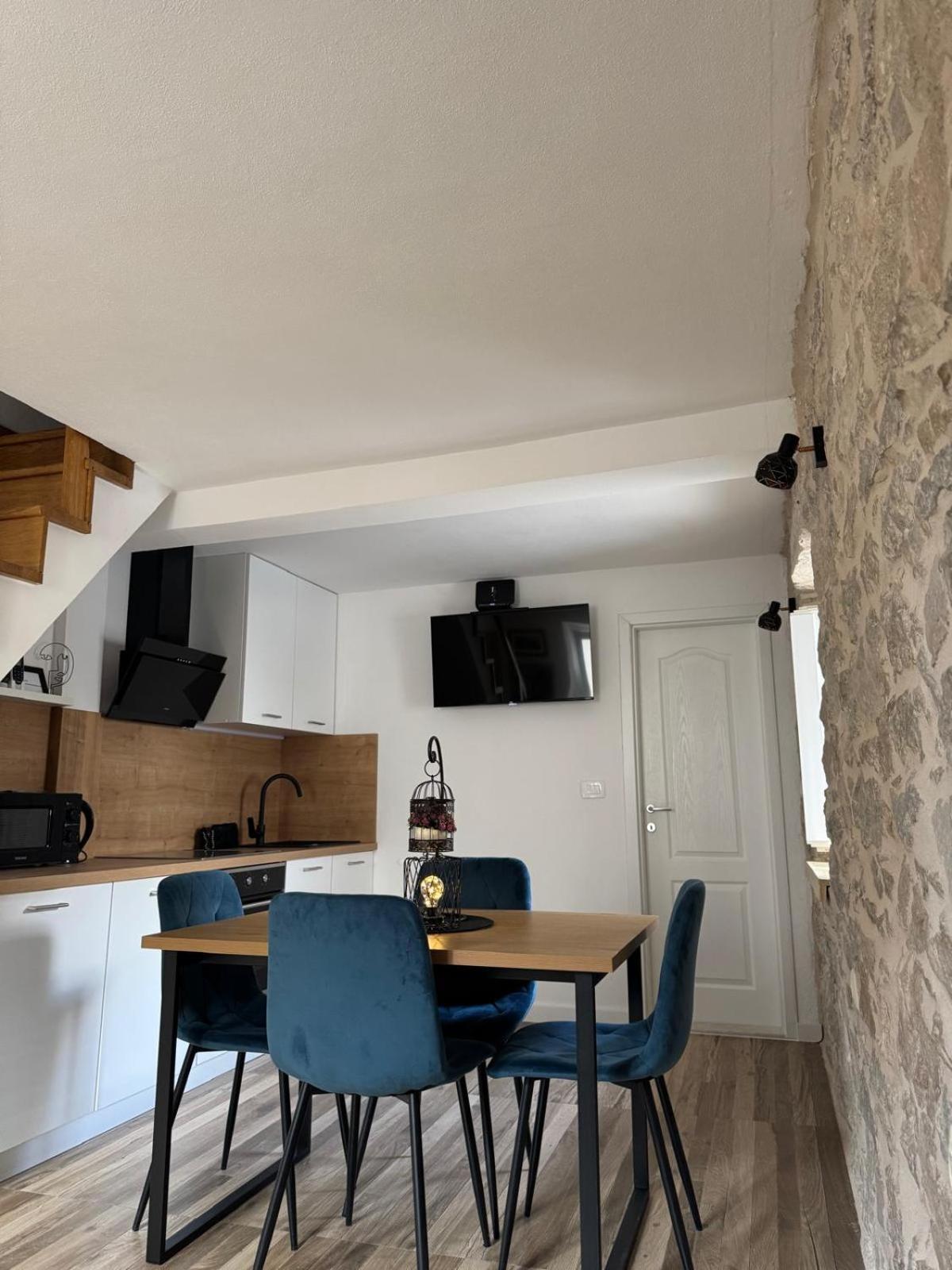 Apartments Bepina- 5 Mins From The Center Split Luaran gambar