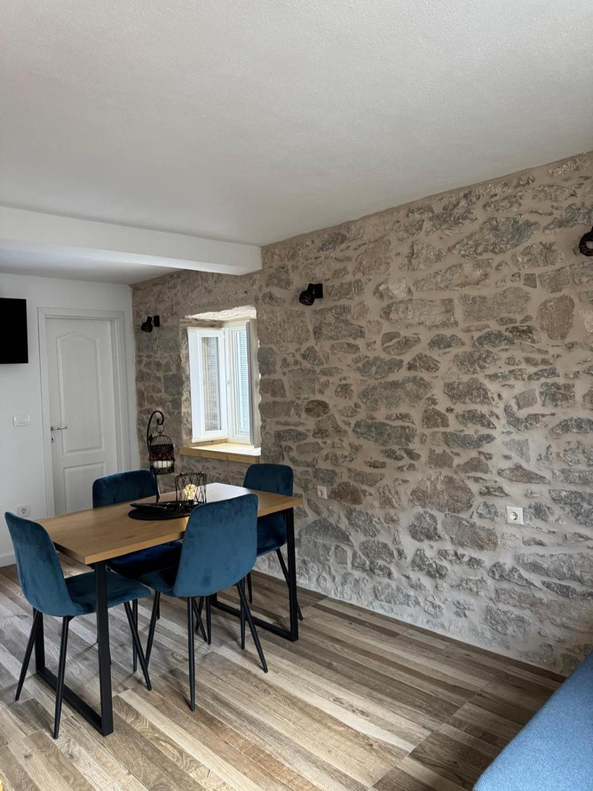 Apartments Bepina- 5 Mins From The Center Split Luaran gambar