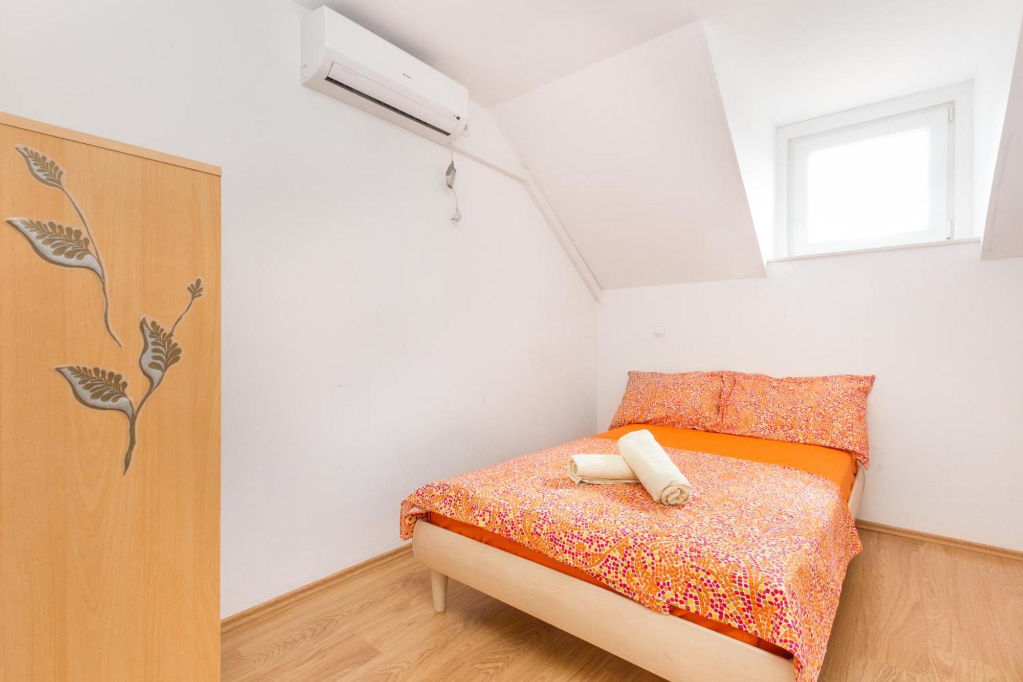Apartments Bepina- 5 Mins From The Center Split Luaran gambar