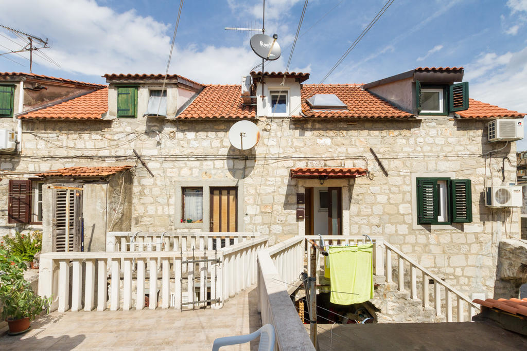 Apartments Bepina- 5 Mins From The Center Split Bilik gambar