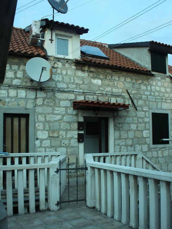 Apartments Bepina- 5 Mins From The Center Split Luaran gambar